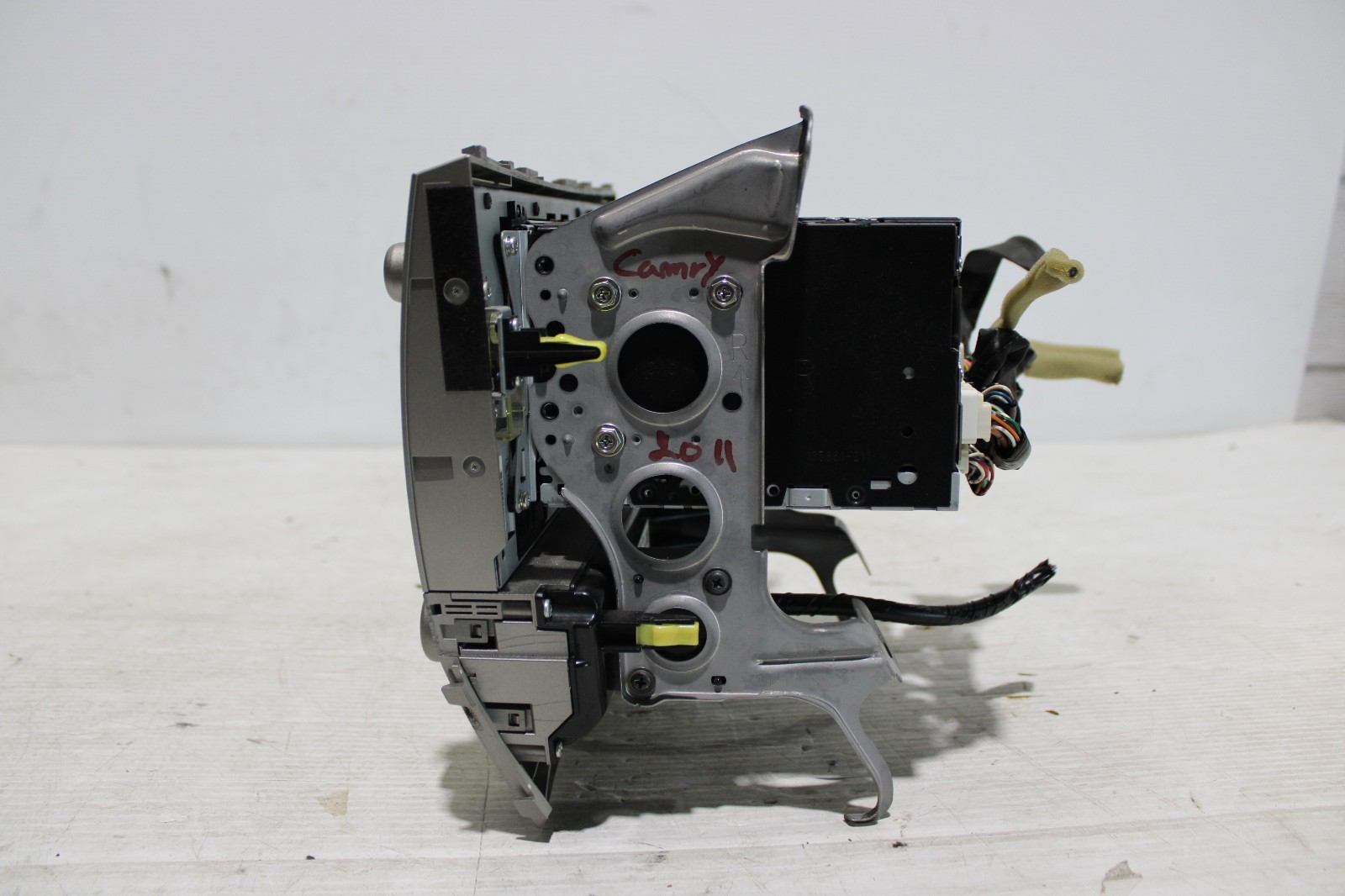 2010-2011 TOYOTA CAMRY RADIO GPS DISPLAY SCREEN TEMP CONTROL OEM 86120-06510