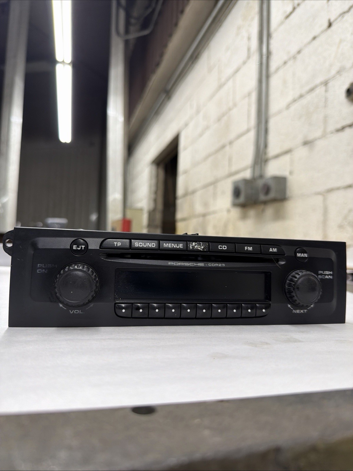2004 Porsche Cayenne S ✦ Audio Radio Stereo CD Player Unit 7L5035186C OEM G1-3