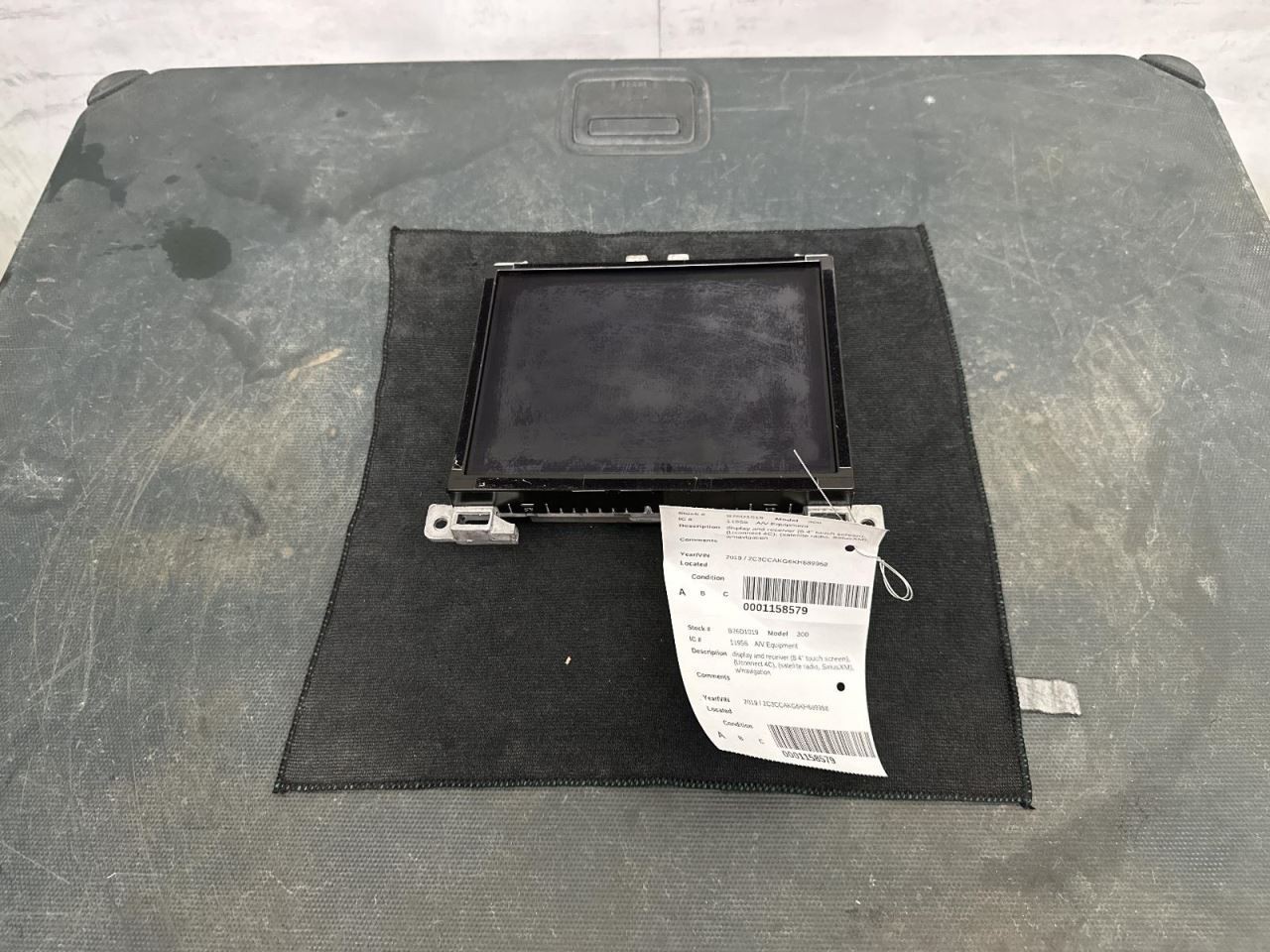 Audio Equipment Radio Display And Receiver Uconnect 4C Fits 18-19 300 1199964