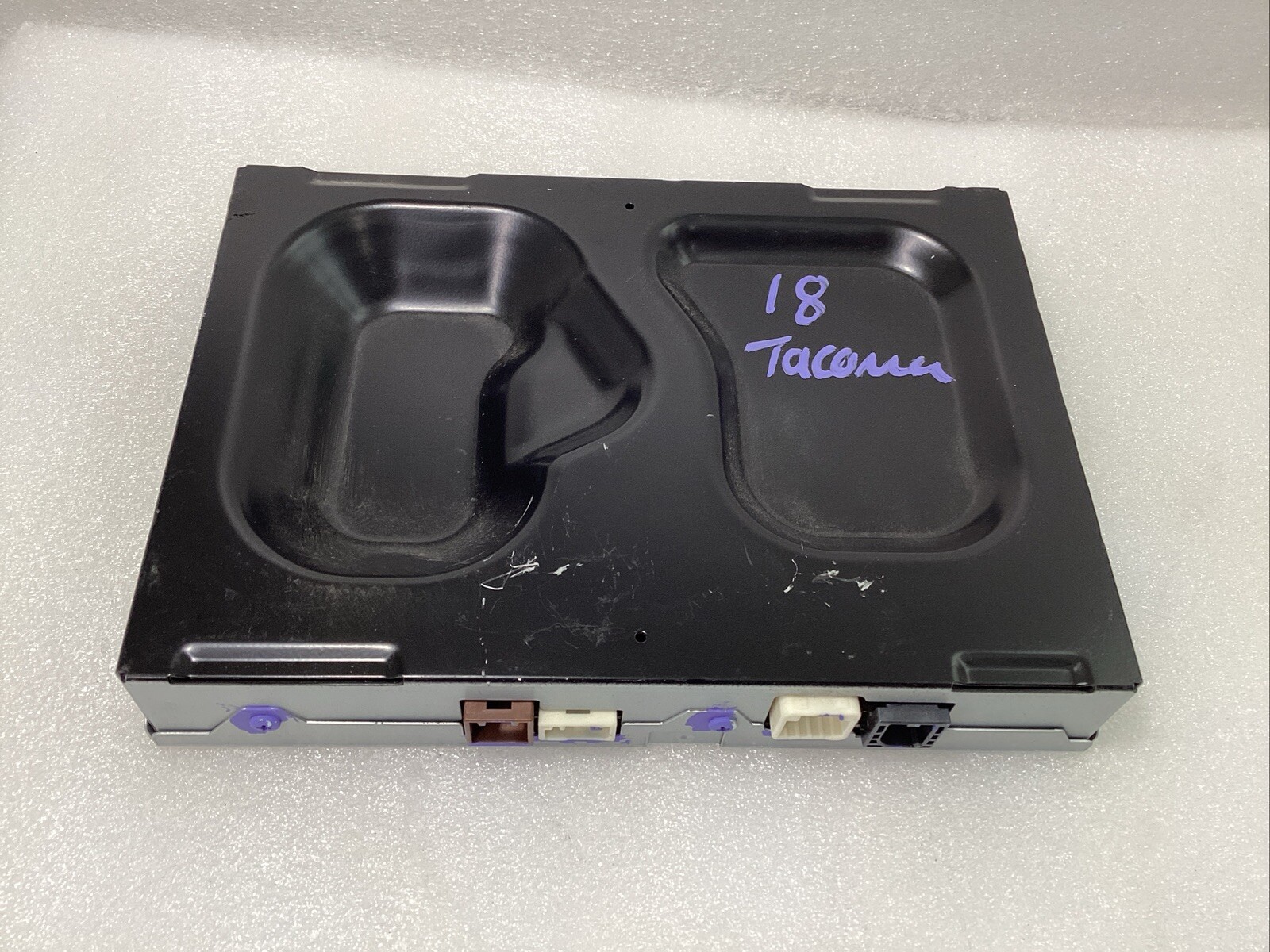 2016-2019 TOYOTA TACOMA RADIO AUDIO SATELLITE RECEIVER 86180-0E011 OEM
