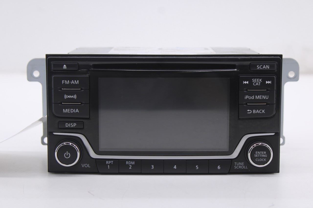 17-19 Nissan Sentra SV Radio Faceplate Control w/ Receiver CD Player and Display