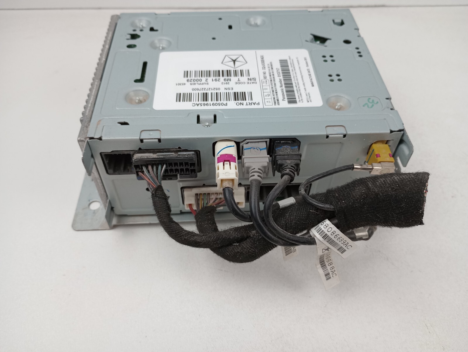 2013-2014 Dodge Dart Navigation Radio Receiver P05091965AC