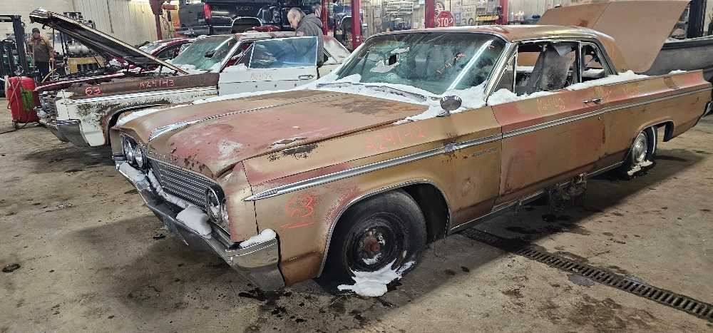 A/M RADIO untested Fits 1963 OLDSMOBILE SUPER 88 1067497