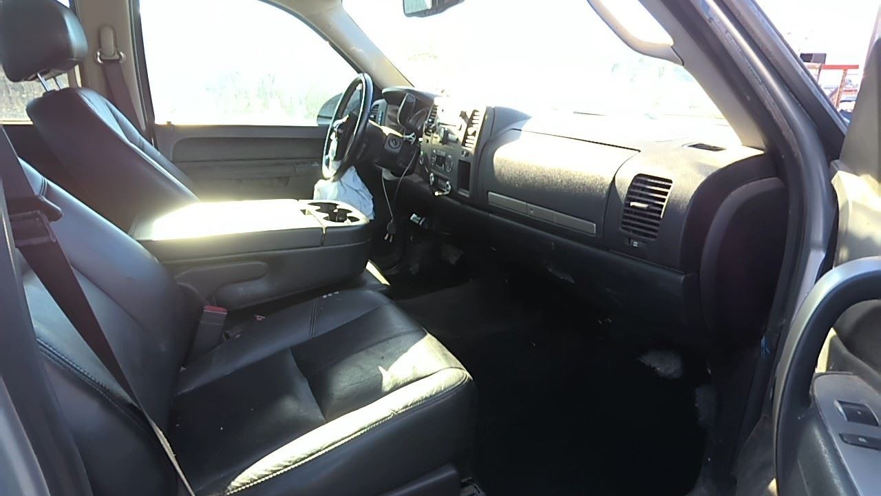 Audio Equipment Radio AM-FM-CD-MP3-USB Fits 11-21 EXPRESS 2500 VAN 31822275