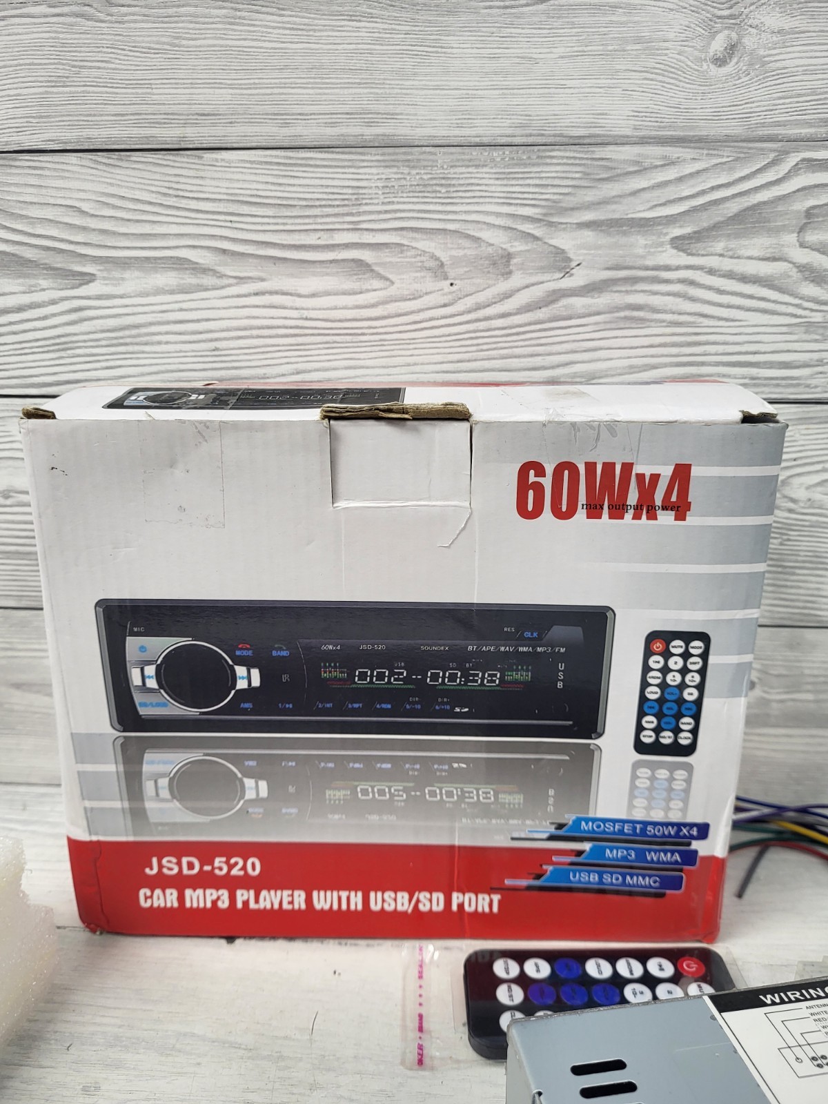 Car MP3 PLAYER USB SD Port FM Radio 60 Watts X 4 JDS-520 Remote. PB