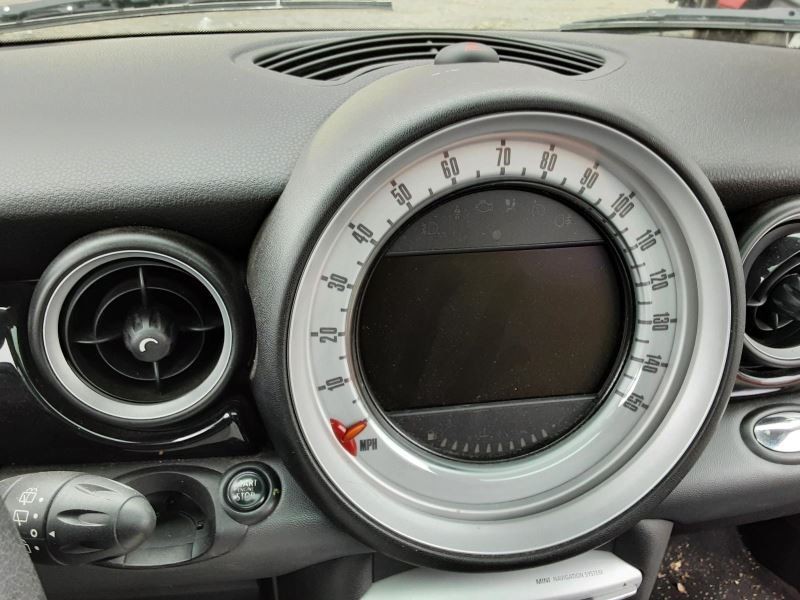 Audio Equipment Radio Dash DVD Player Fits 07-10 MINI COOPER 633145