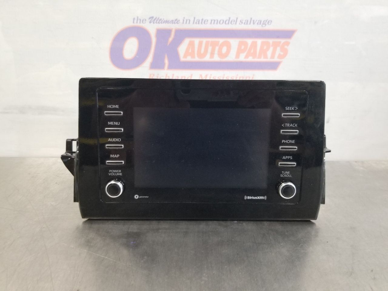 22 2022 TOYOTA CAMRY SE RADIO AUDIO 7″ TOUCH SCREEN DISPLAY AND RECEIVER
