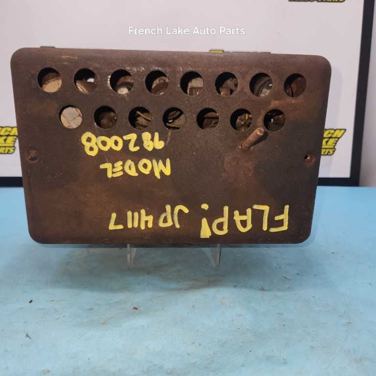PARTS or REBUILD Radio Model 982008 Fits 1935 OLDSMOBILE 1246157