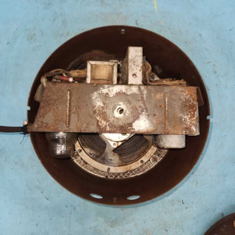 PARTS DONOR RADIO W/SPEAKER Fits 1939 OLDSMOBILE 1244040