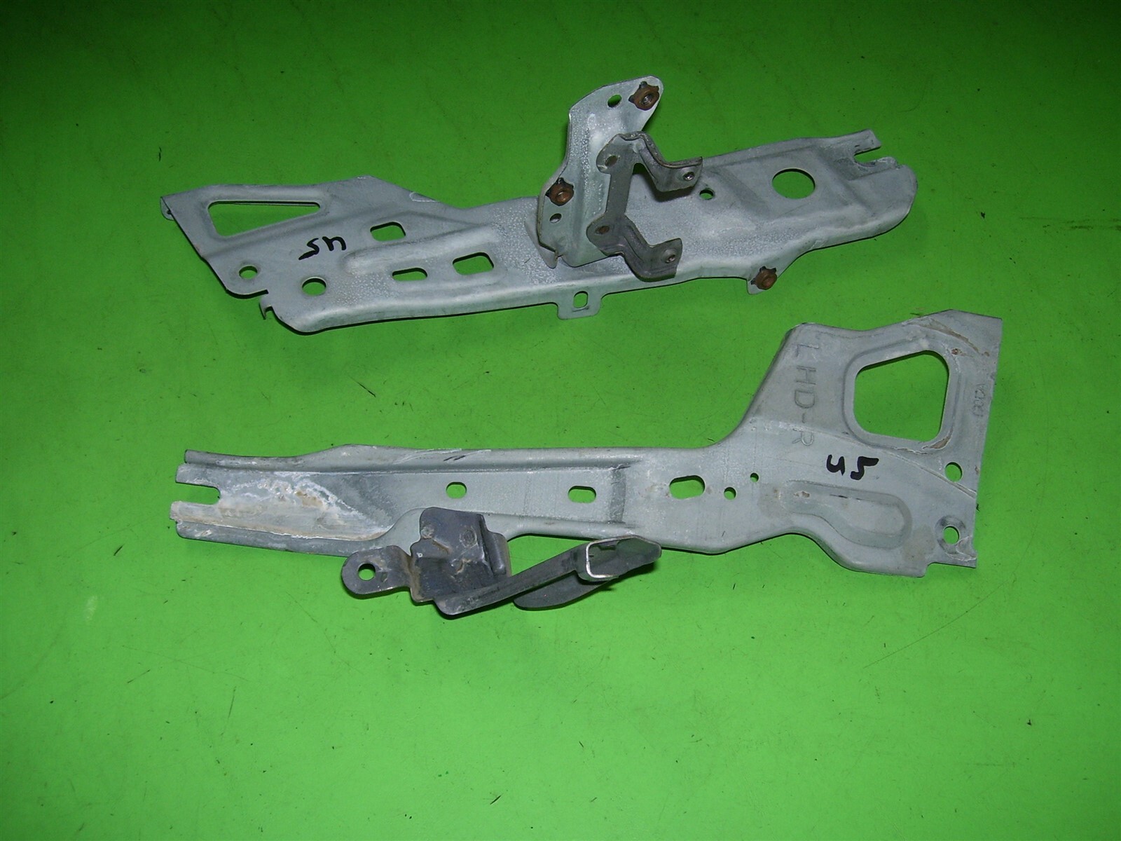 1995 Toyota Tacoma Radio Brackets Center Dash Dashboard SUPPORT BRACE oem