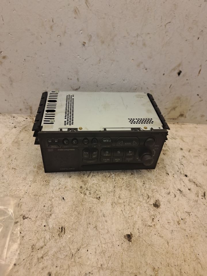 2002 Silverado Truck/Pickup 2500 Stereo Radio Radio/Receiver Sku#4476911