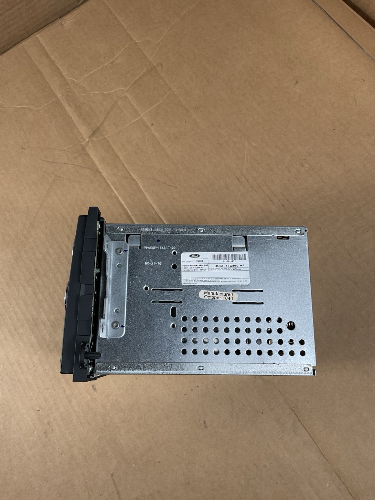 2011-2015 Ford F250 F350 F450 Super Duty OEM 12 Volt Single CD MP3 AM FM Radio