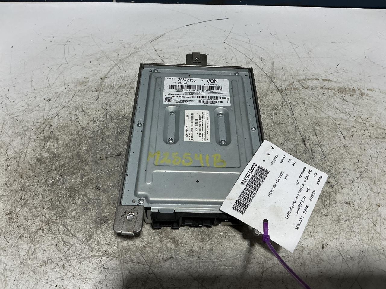 Audio Equipment Radio Amplifier 6 Speaker Opt UW6 Fits 10-15 EQUINOX 856239