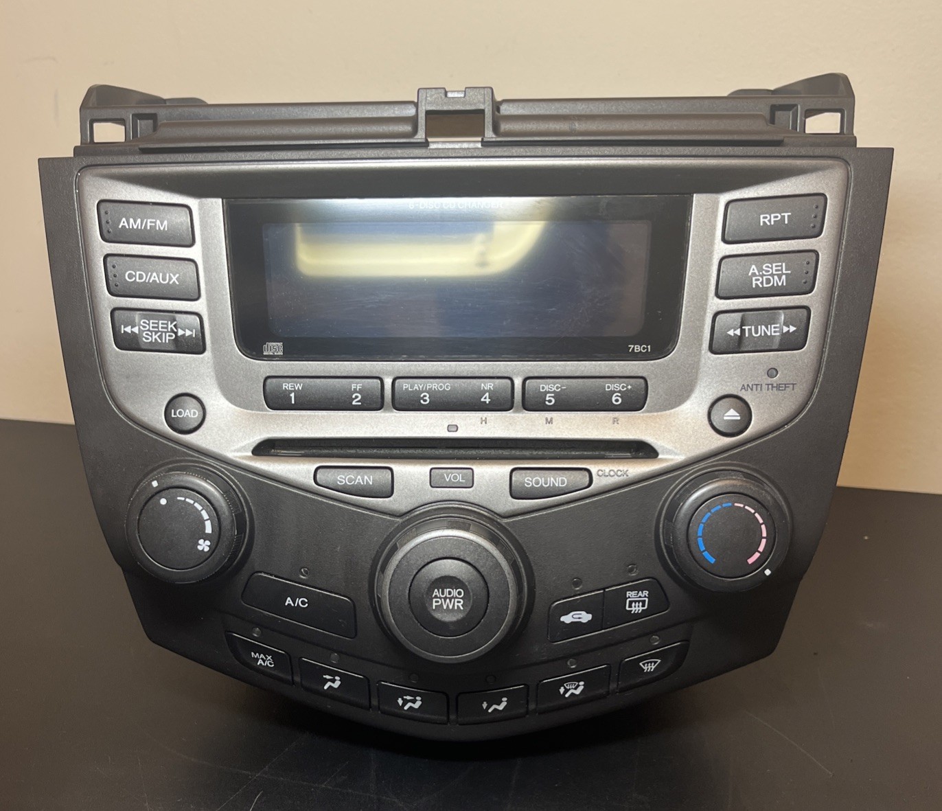 2003-2007 Honda Accord Radio CD Player & Climate Control Switch Panel OEM
