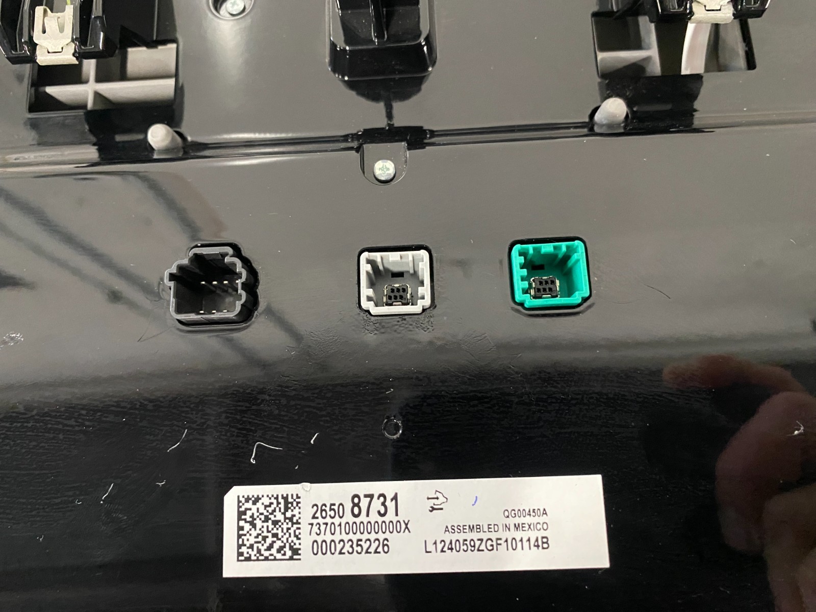 GM OEM 2024 GMC Acadia Media Touchscreen Display Unit Screen 26508731