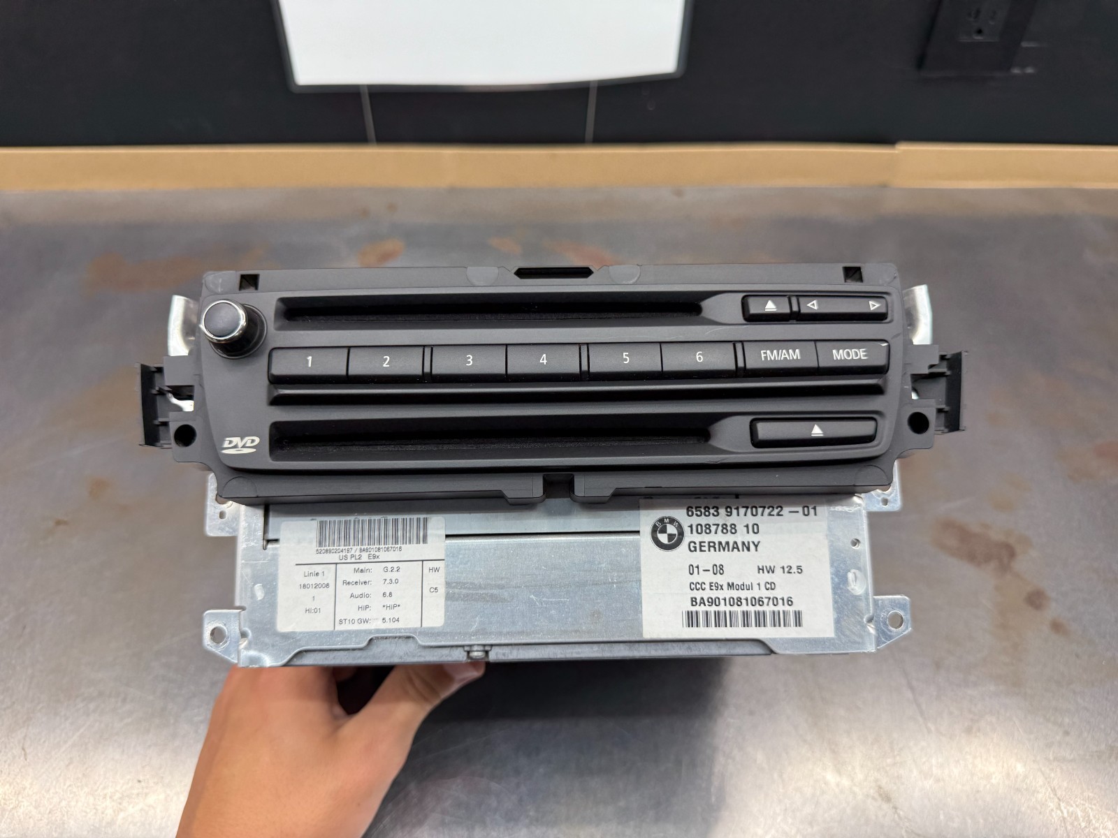 06-08 BMW E90 E92 E93 335 M3 CCC Navigation Headunit CD DVD FM Radio Tuner OEM