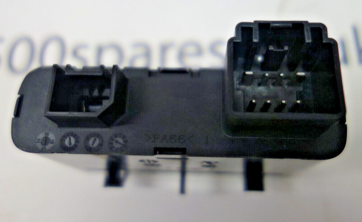 Fiat 500 USB & Aux Socket (735628336)