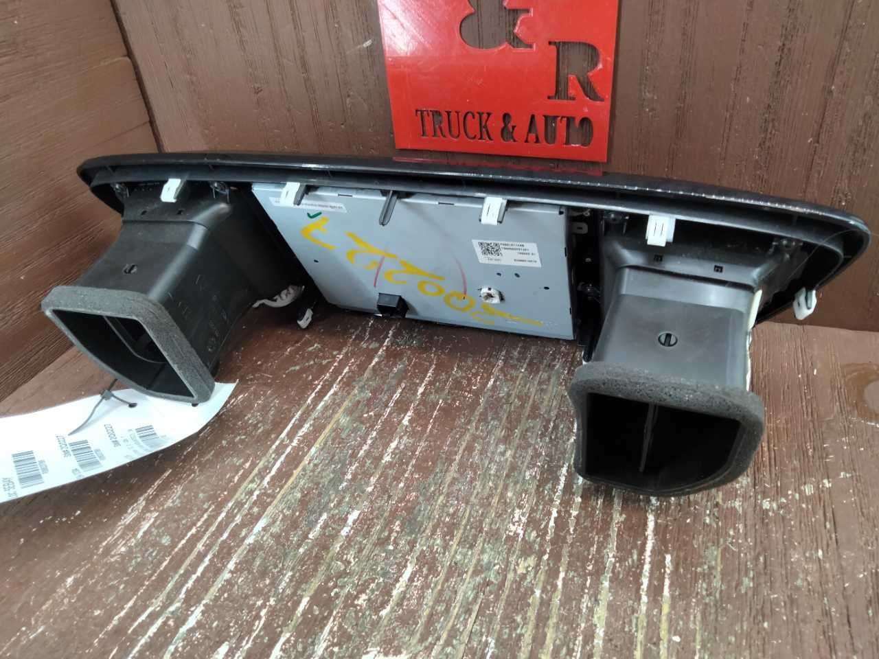 2018 2019 2020 CHRYSLER PACIFICA RADIO DASH DISPLAY SCREEN 68316174AB