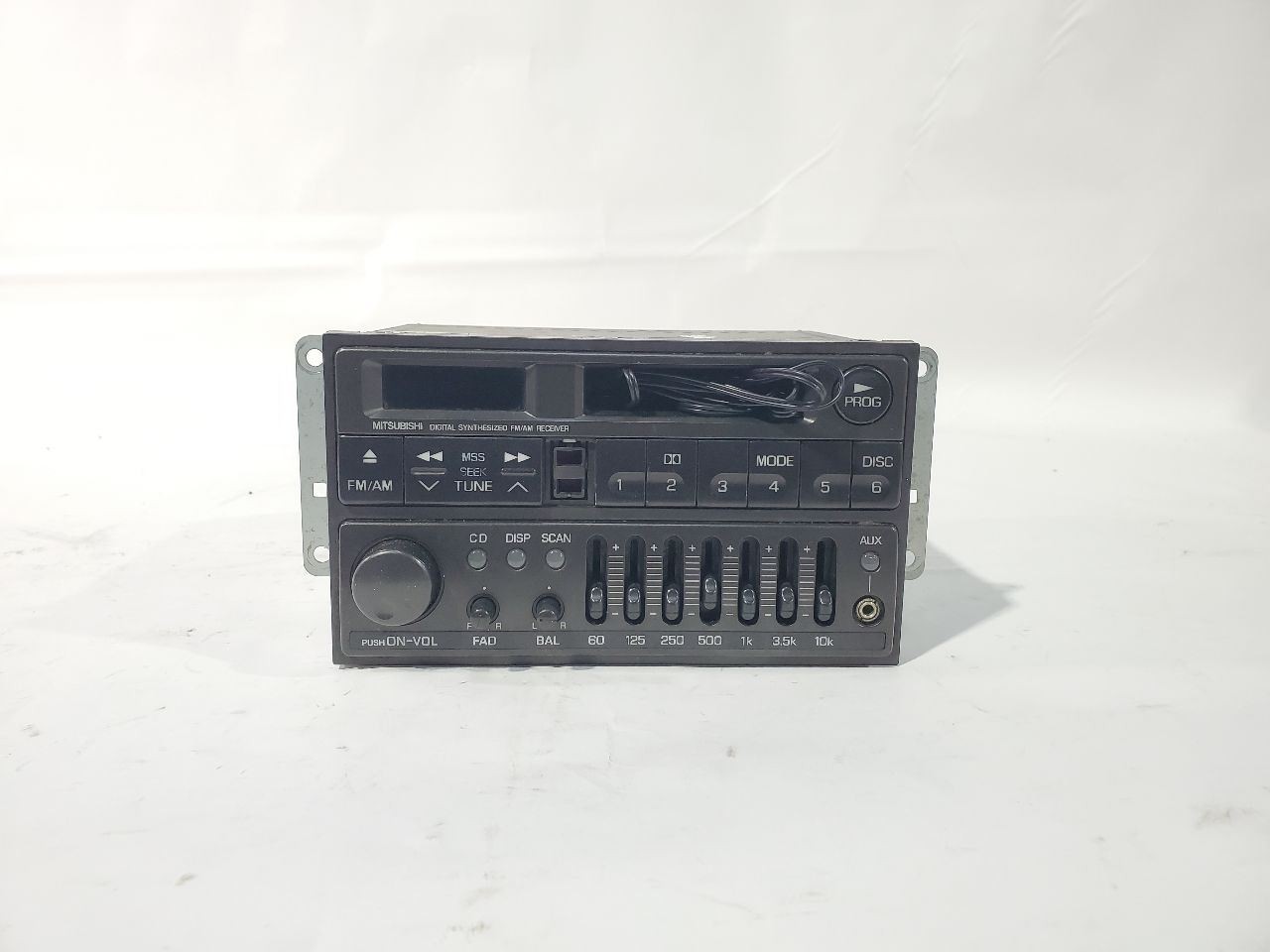 1993 1996 Mitsubishi 300GT OEM Radio Audio Receiver MB942703