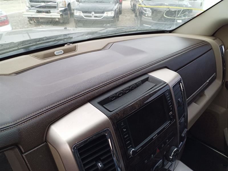 P050914186AD RHB Radio GPS Navigation Stereo Receiver Touchscreen 9670872