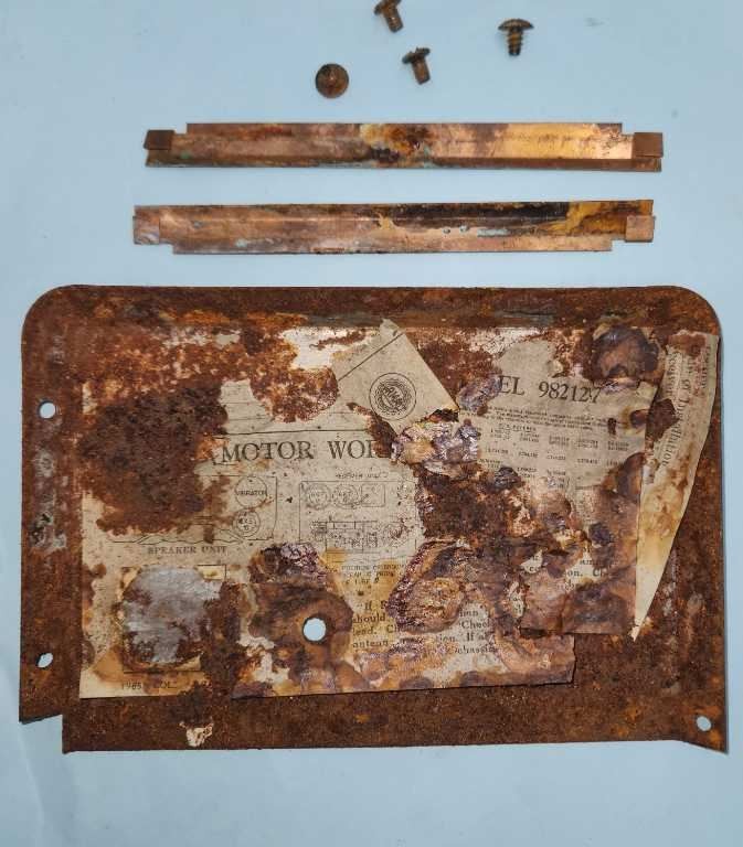 PARTS DONOR RADIO W/SPEAKER Fits 1939 OLDSMOBILE 1244040
