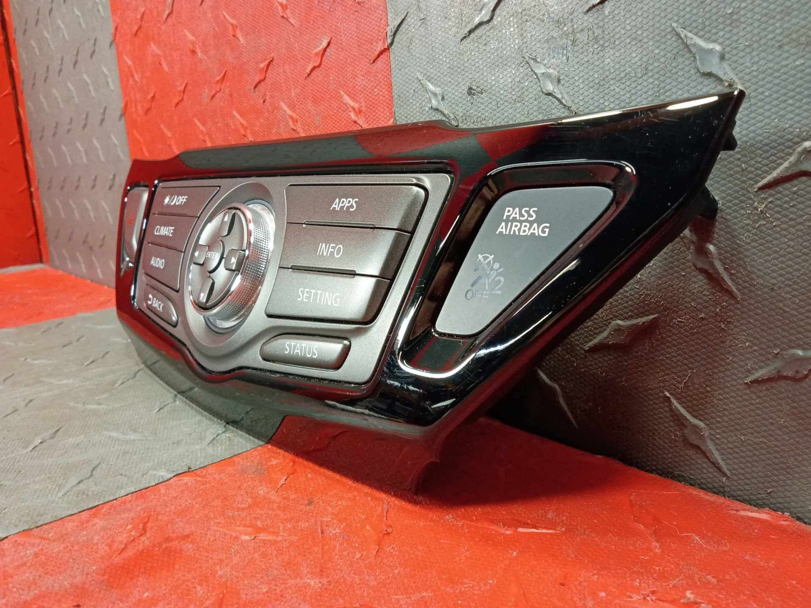 2017-2020 Nissan Pathfinder Radio Control Panel Display #9PJ0A-210260