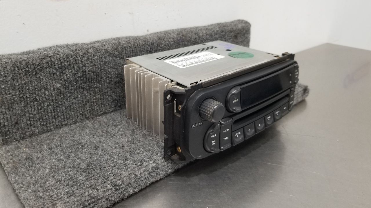 06 JEEP WRANGLER TJ RADIO AUDIO RECEIVER HEAD UNIT 05091506AF