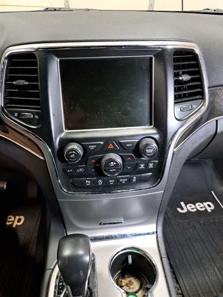 2017 Grand Cherokee Stereo Radio Display & Receiver Sku#4503531