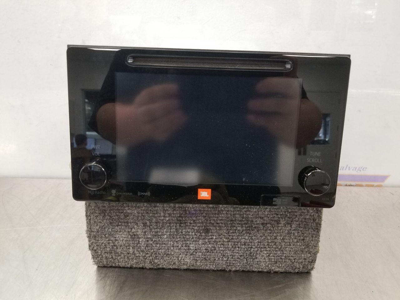 16 TOYOTA TACOMA LIMITED RADIO AUDIO DISPLAY AND RECEIVER 8610004170