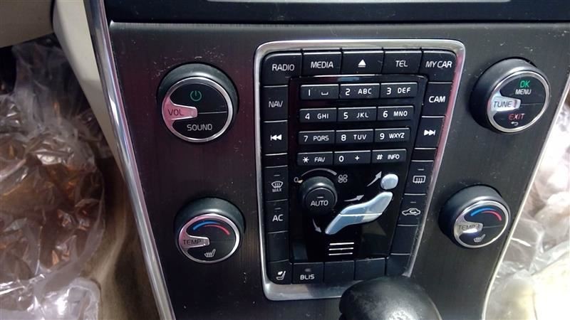 Radio and Temperature Control S60 Control Panel Fits 11-13 VOLVO 60 SERIES 91549