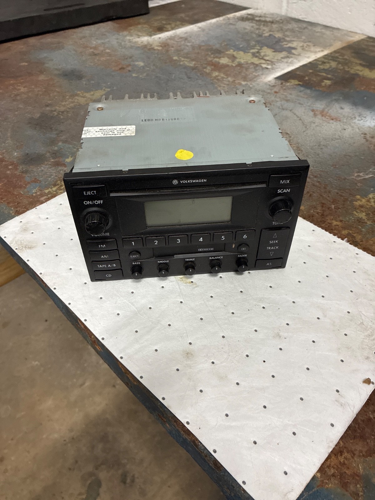 Volkswagen Premium 6 OEM Monsoon Radio CD Cassette Stereo 3B7 035 180 G…