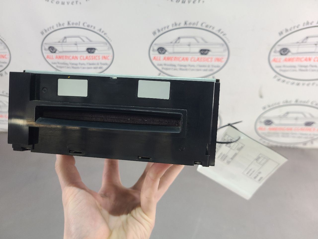 2004-09 Cadillac XLR Radio CD Player Assembly – OEM