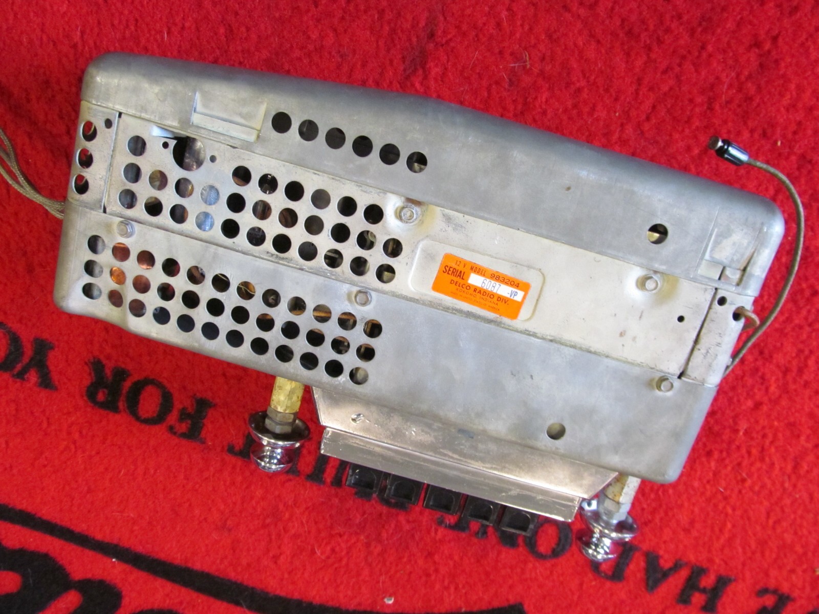 1955 Oldsmobile 88 98 Used AM Radio (Standard Push Button Type) # 983204