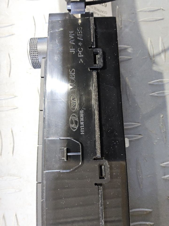 2019-2020 Kia OPTIMA Radio Control Panel US Market w/o Navigation