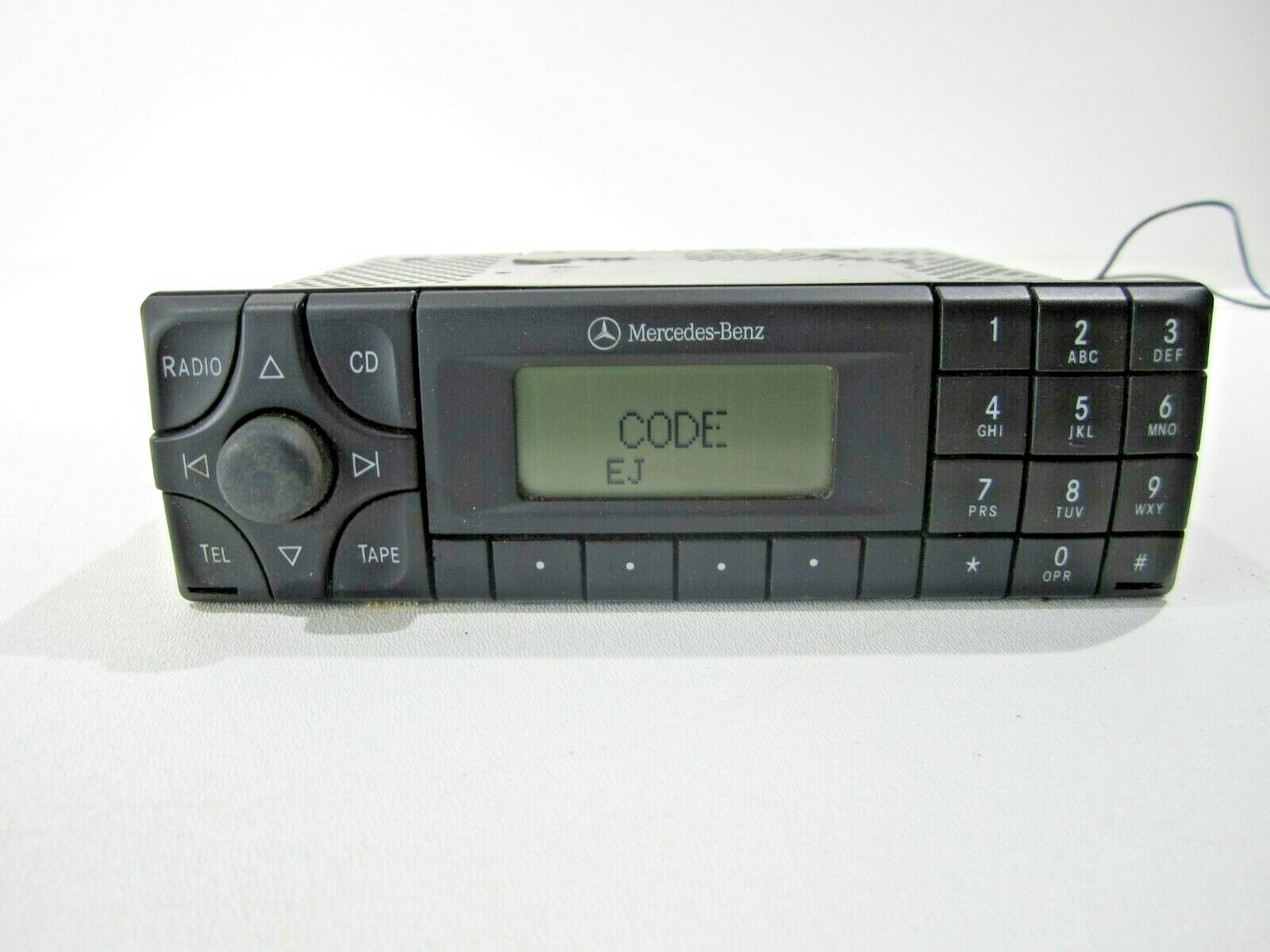 Mercedes Audio 10 Car Stereo Alpine Radio CM1910 – Needs Code