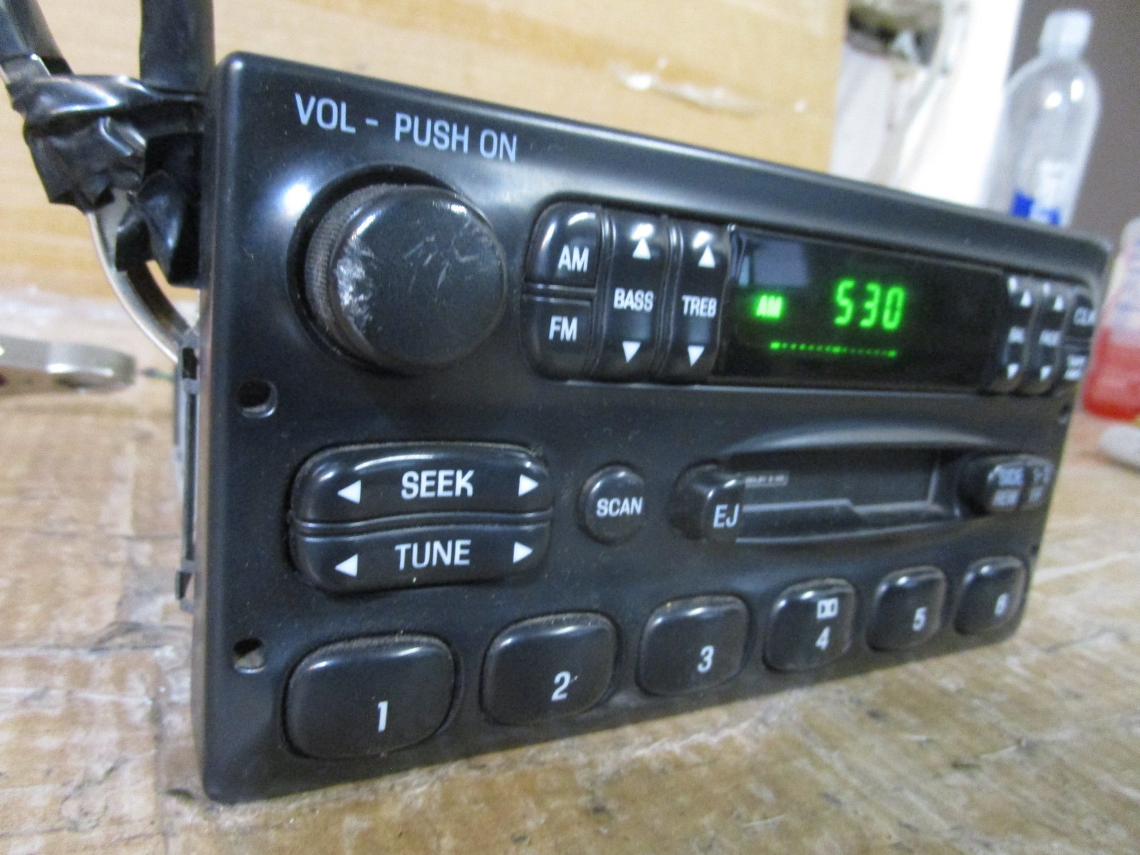 98-03 Ford F150 Radio Stereo Cassette Player Receiver AM FM f8vf19b132aa