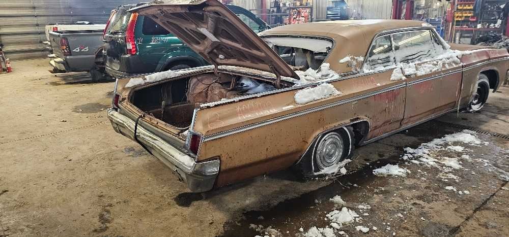 A/M RADIO untested Fits 1963 OLDSMOBILE SUPER 88 1067497