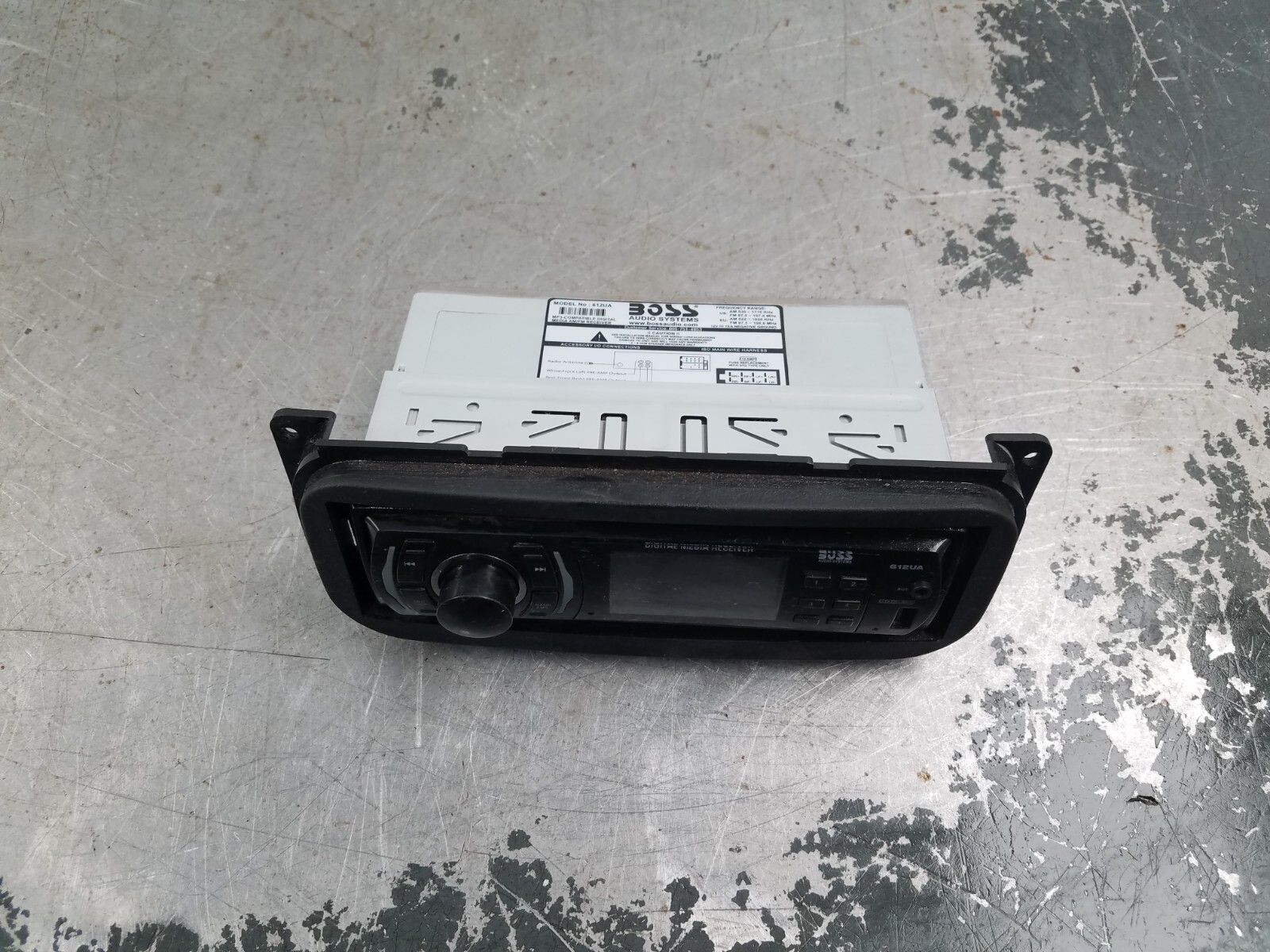 2005 Jeep Wrangler TJ Rubicon 4×4 Boss AM FM CD Radio #9706 K1