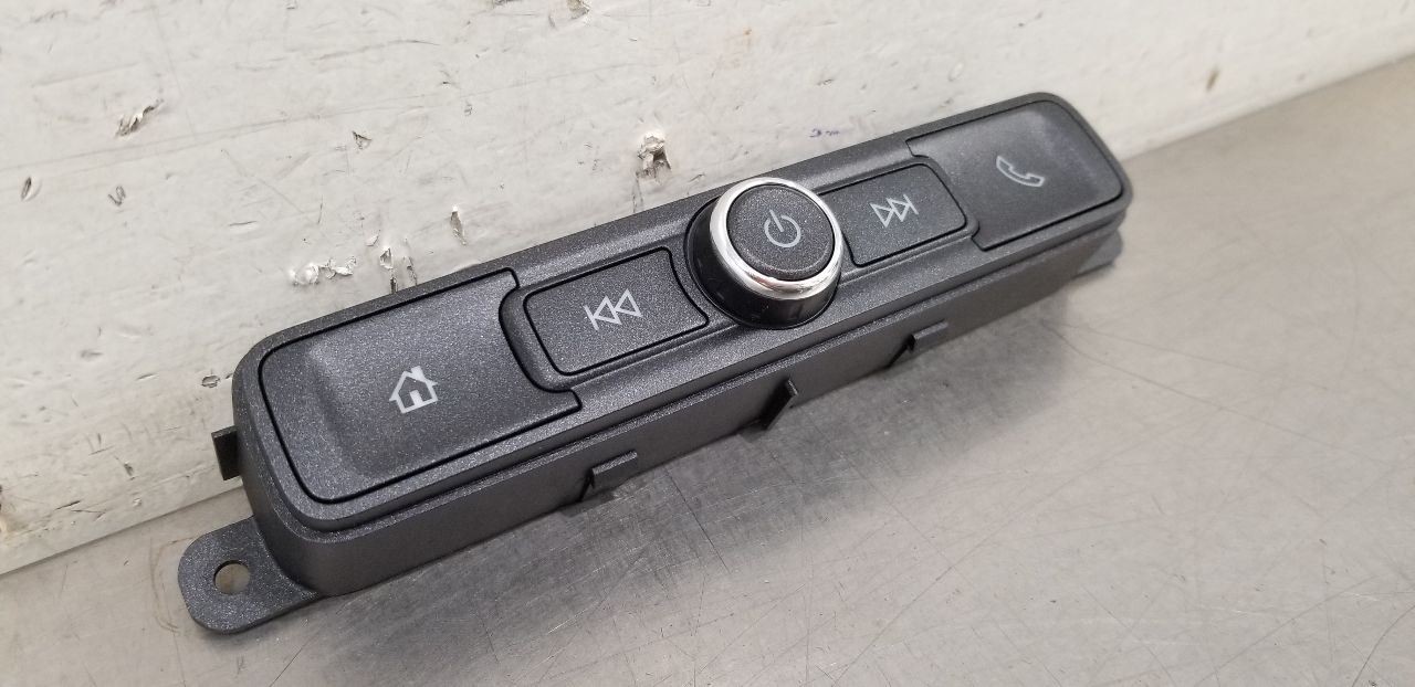 19 GMC SIERRA 2500 RADIO AUDIO CONTROL PANEL 42516646