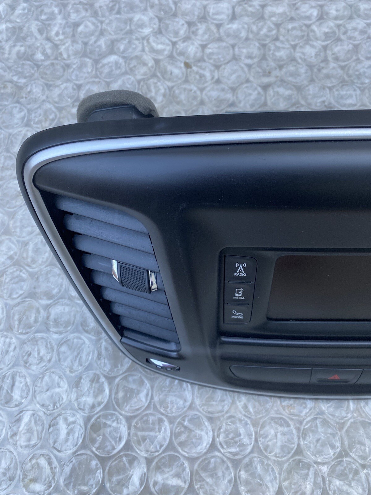 2015-2017 Chrysler 200 VP2 Bluetooth Satellite Radio Display Screen P68226693AD