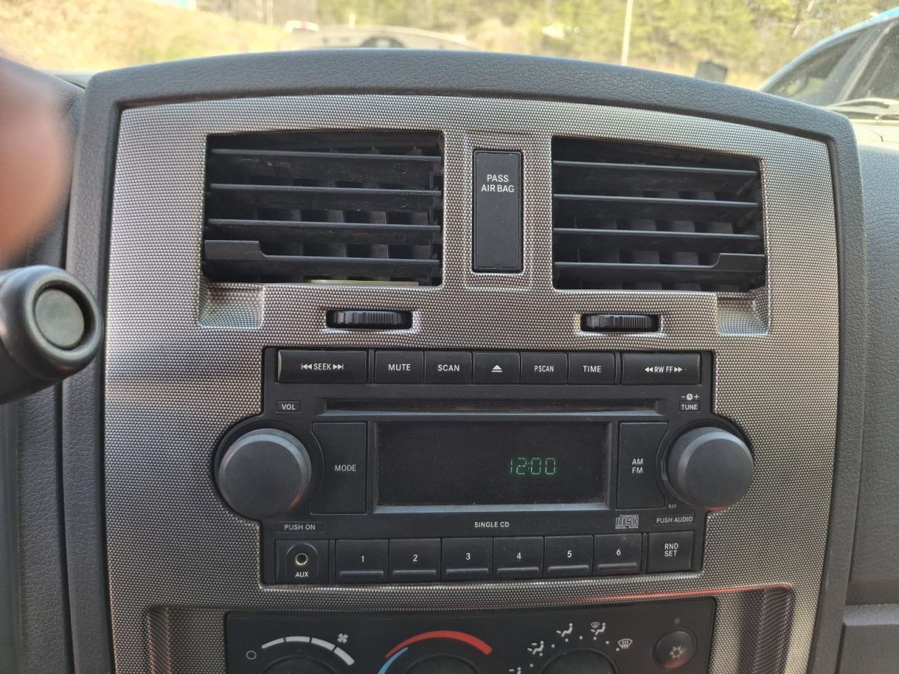 Audio Equipment Radio Receiver Radio AM-FM CD Player Fits 05-07 DAKOTA 4019218