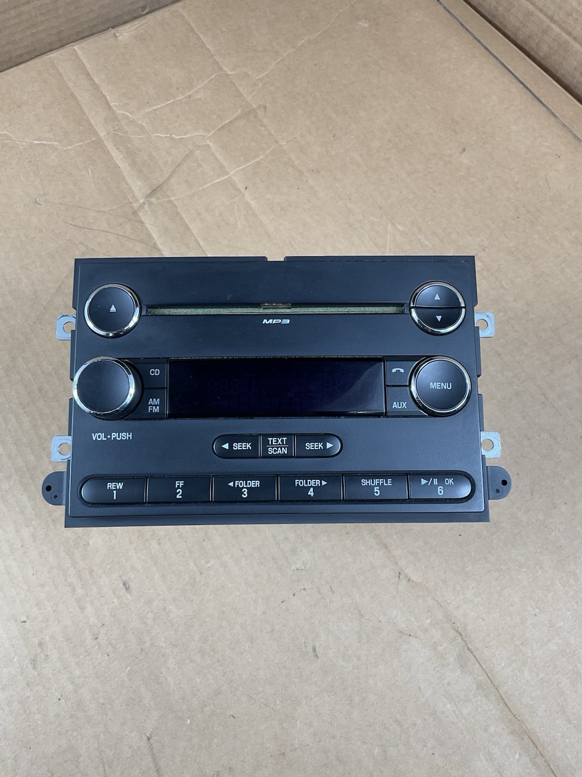 2011-2015 Ford F250 F350 F450 Super Duty OEM 12 Volt Single CD MP3 AM FM Radio