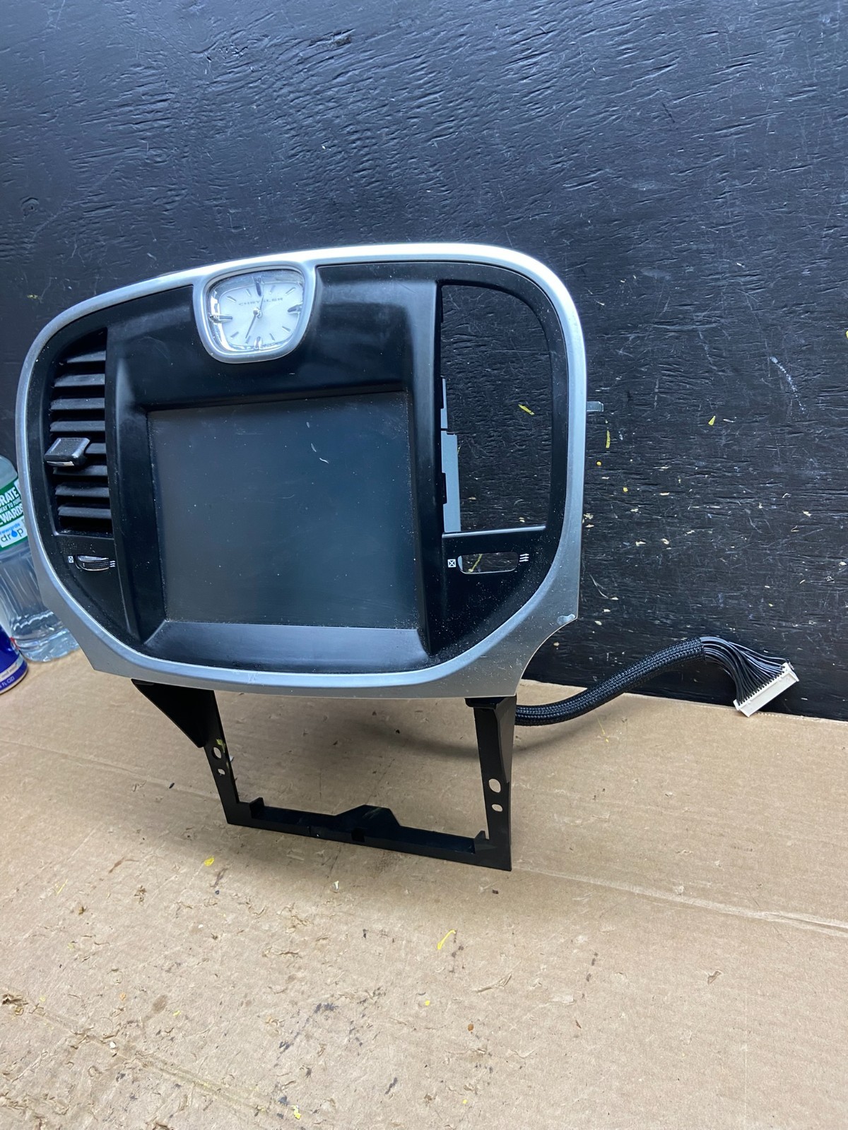 2011-2014 Chrysler 300 Dash A/C Climate Control Screen Radio Bezel OEM w9804 DG