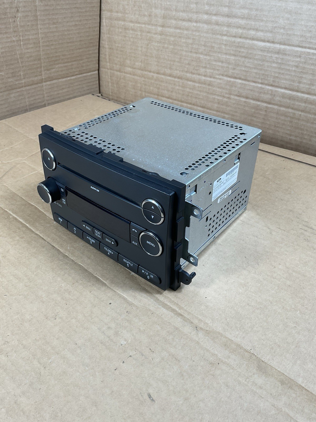 2011-2015 Ford F250 F350 F450 Super Duty OEM 12 Volt Single CD MP3 AM FM Radio