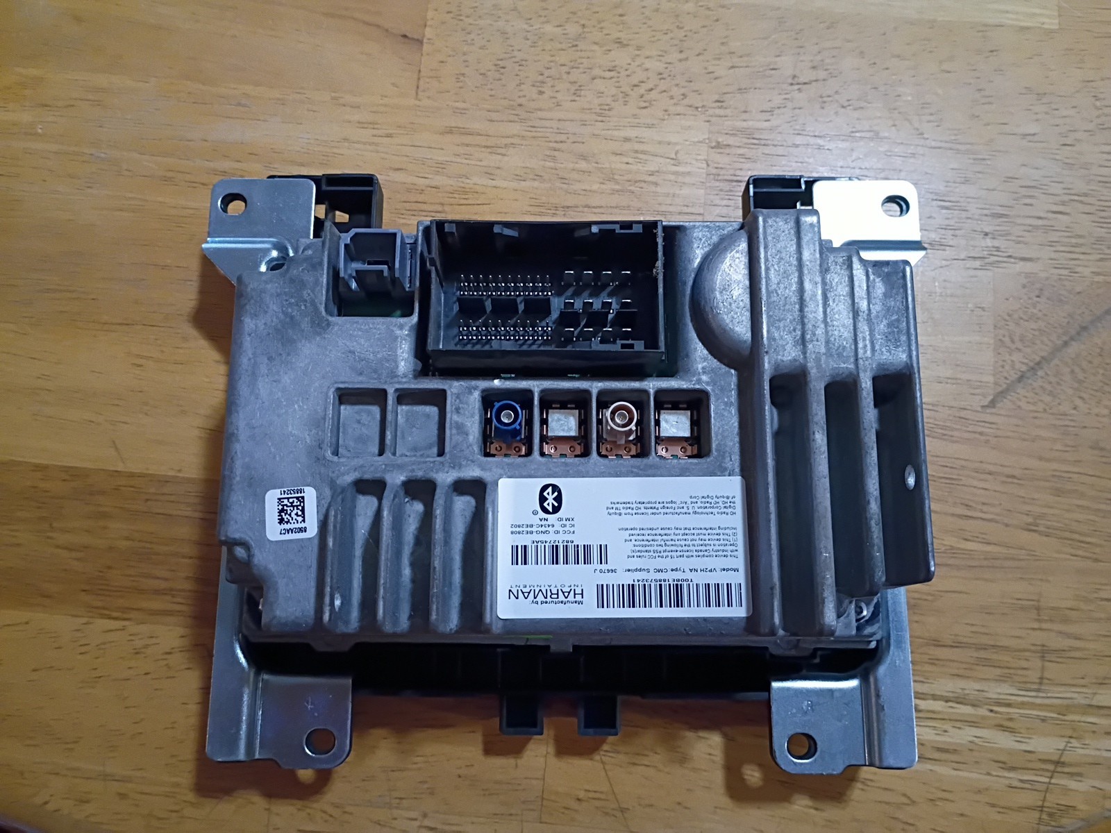2016 Dodge Charger Challenger 5″ Bluetooth Satellite Radio Receiver Head
