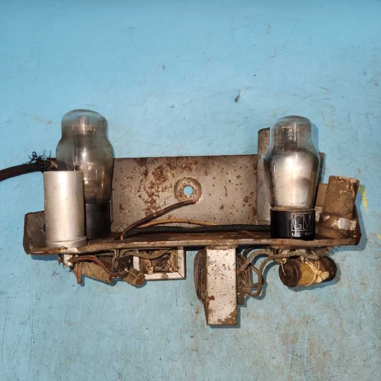 PARTS DONOR RADIO W/SPEAKER Fits 1939 OLDSMOBILE 1244040