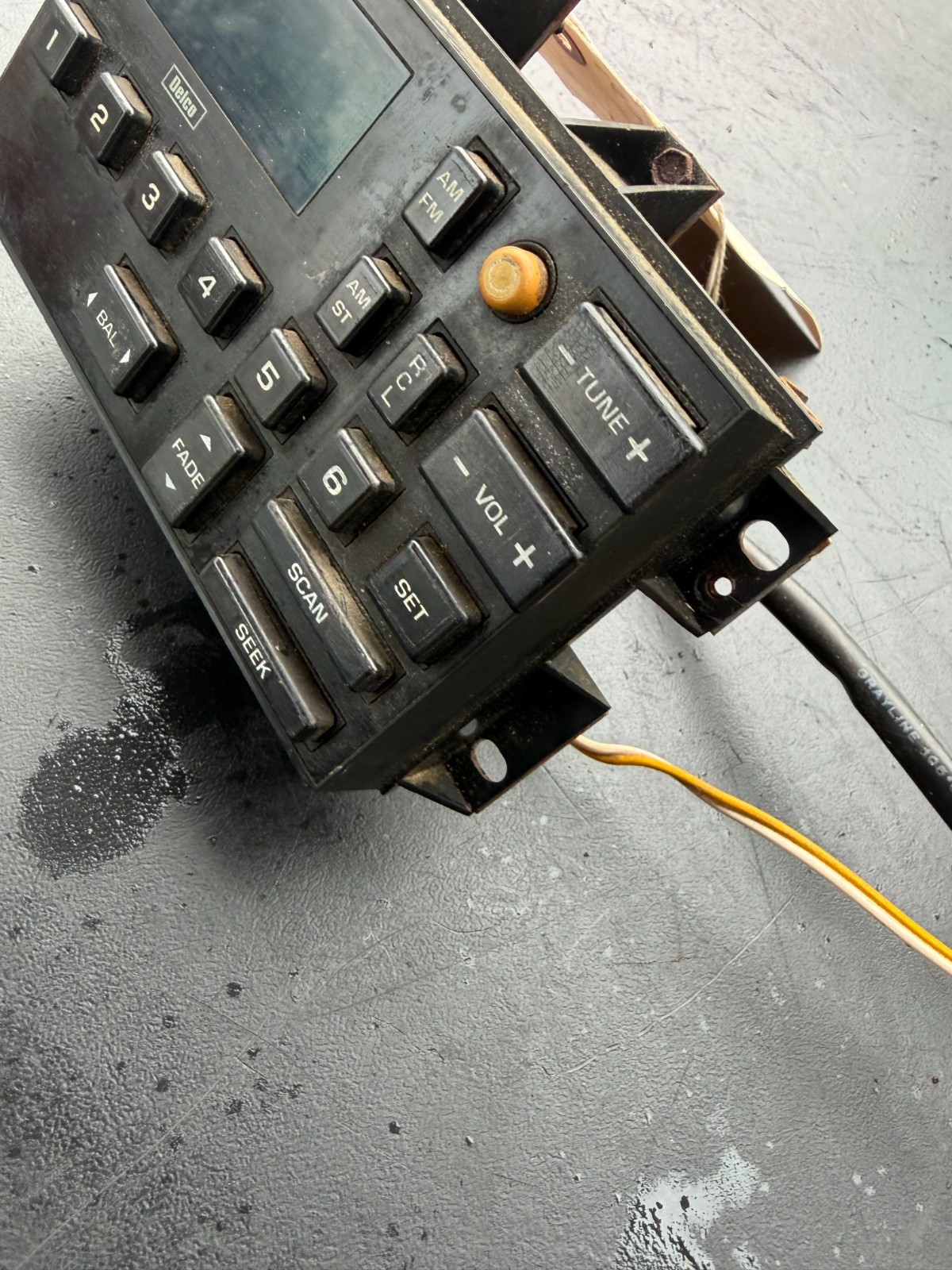 🐼 88-94 GM GMC / Chevrolet AM/FM Radio Stereo Control Head Unit 🌟