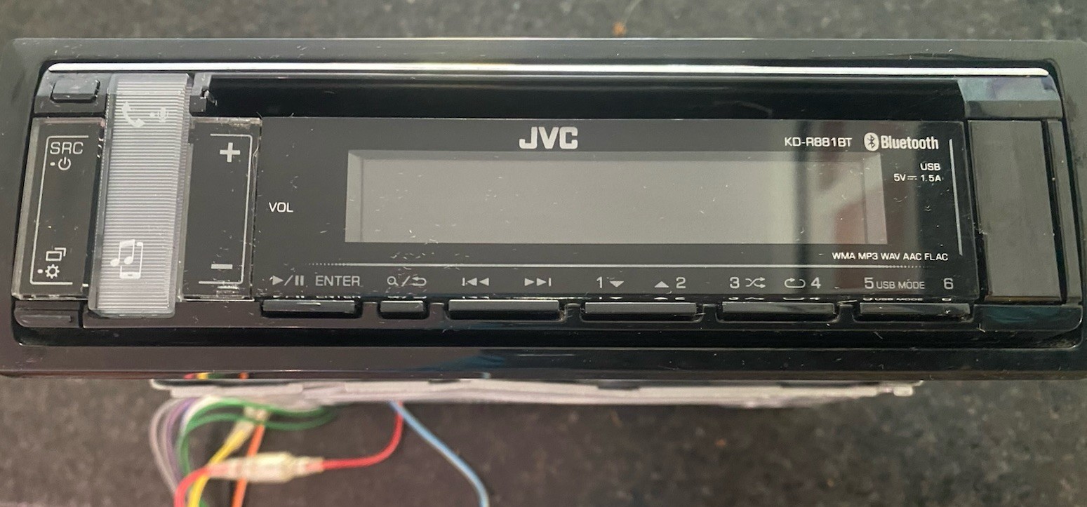 JVC KD-R881BT Car Head Unit. Radio – CD / USB / Front AUX / Bluetooth