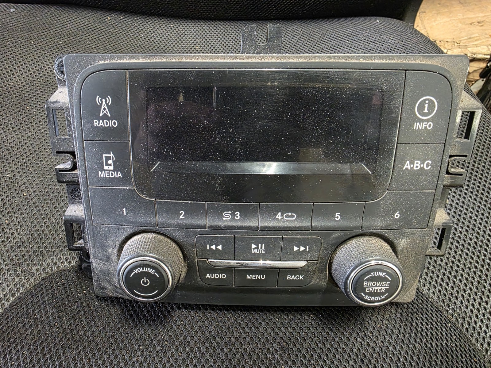 P68245816AD AM FM XM Radio Receiver from 2015 RAM 1500 2500 3500 9131174