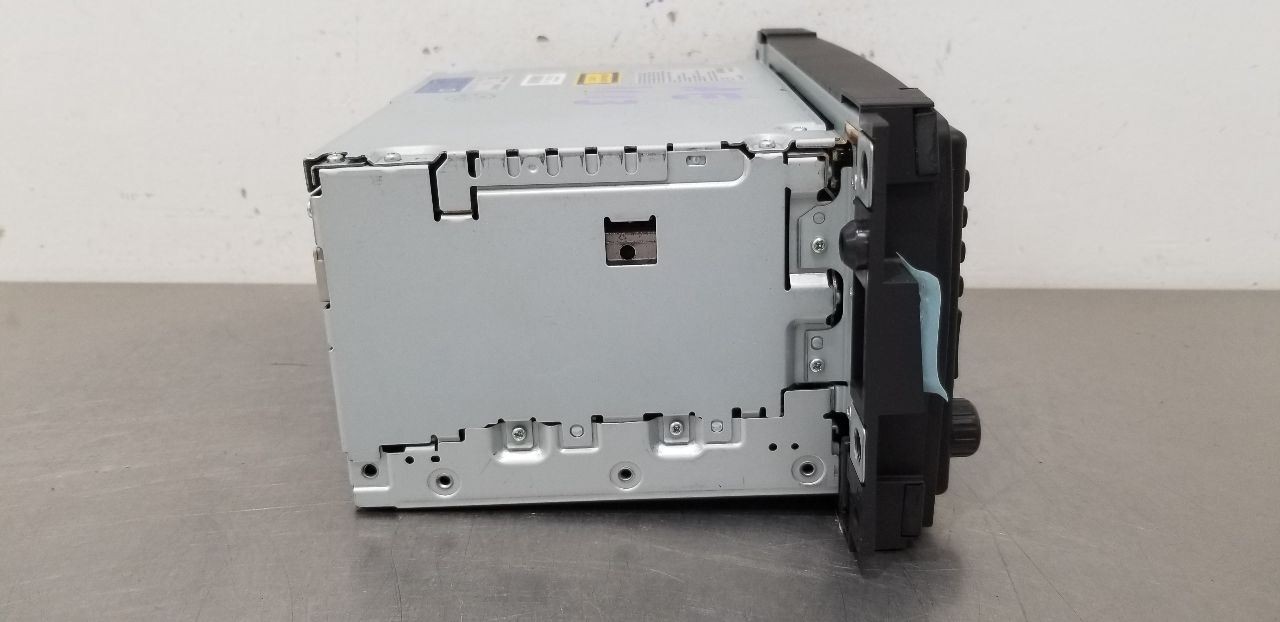 07 CHEVY CORVETTE C6 RADIO RECEIVER HEAD UNIT NAVIGATION DISPLAY 15791220